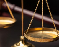  Podvodník chtěl po seniorovi daně z neexistujících investic